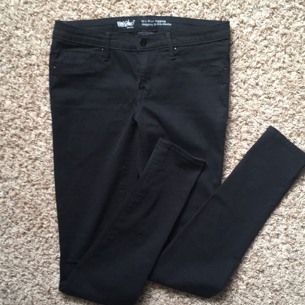 Mossimo black jeggings